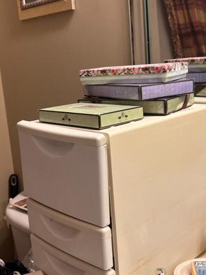 Sale Photo Thumbnail #463