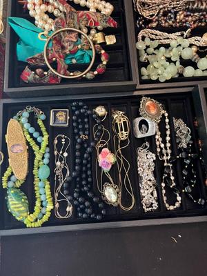 Sale Photo Thumbnail #215