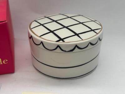 Sale Photo Thumbnail #592