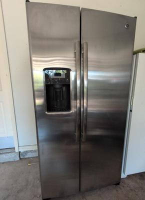 GE Refrigerator 