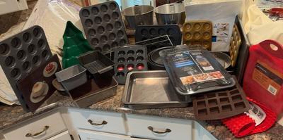 Baking Pans & More 