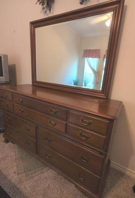 Dresser W/Mirror
