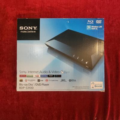 NIB Sony Blu-ray/DVD Player 