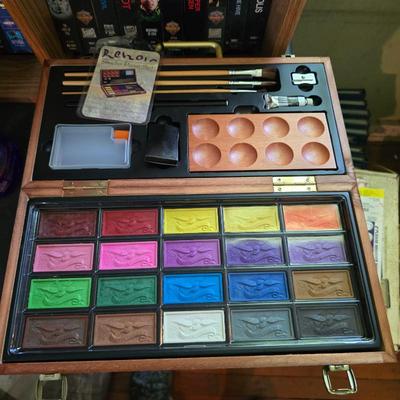 Sale Photo Thumbnail #282: Art sets