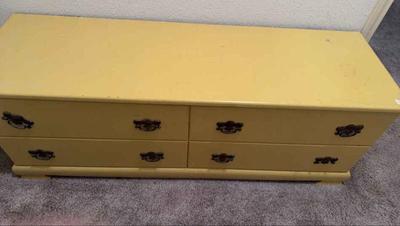 Vintage yellow storage trunk pickup only)