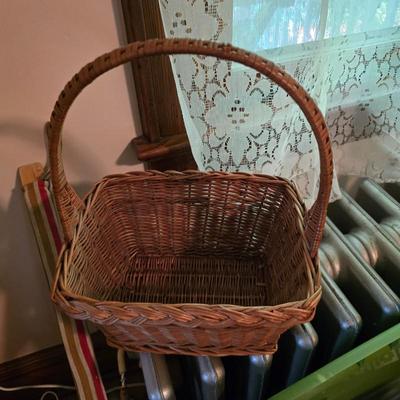 Sale Photo Thumbnail #52: Many baskets several very old