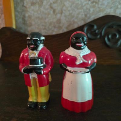 Sale Photo Thumbnail #42: Salt & Pepper