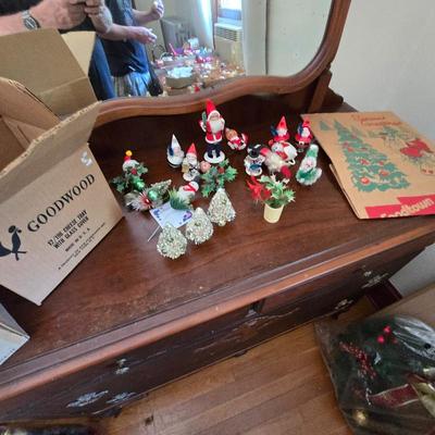 Sale Photo Thumbnail #149: Vintage Christmas