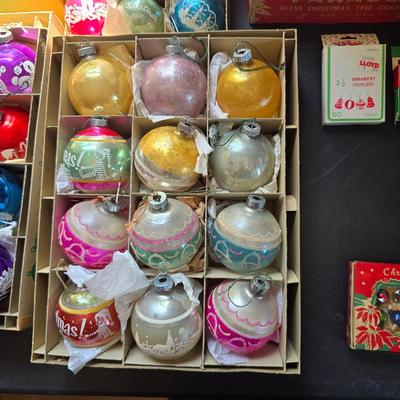 Sale Photo Thumbnail #162: Vintage christmas