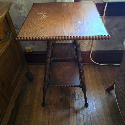 Sale Photo Thumbnail #195: Oak Antique table