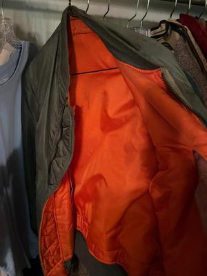 Sale Photo Thumbnail #402