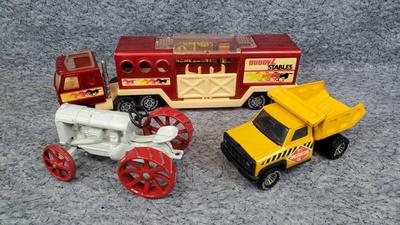 Cast iron tractor buddy horse trailer and truck