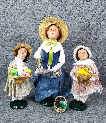 Byer s choice carolers easter lady and girls