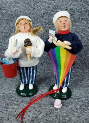 Byer s choice figures girl & boy sea shore play day