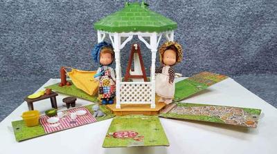 1976 holly hobbie dolls and take along play set
