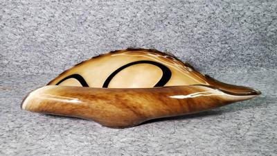 Art glass conch shell bowl