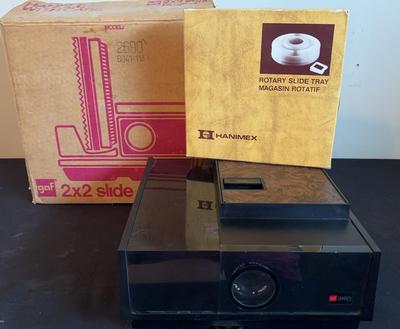 VINTAGE GAF 2690 SLIDE PROJECTOR AND ROTARY SLIDE TRAY