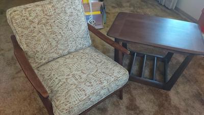 MID CENTURY MODERN CHAIR AND SIDE TABLE