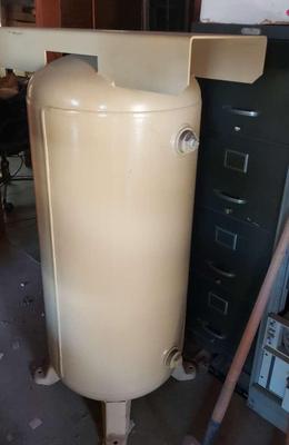 80 GALLON VERTICAL RECEIVER A10046