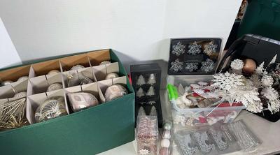 Elegance & Glitter Christmas Ornaments 