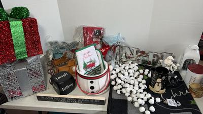 Santa’s Sleigh To Snowmen Christmas Decor