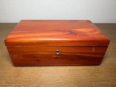 Vintage Lane Cedar Cheat Salesman Sample From Greeley, CO