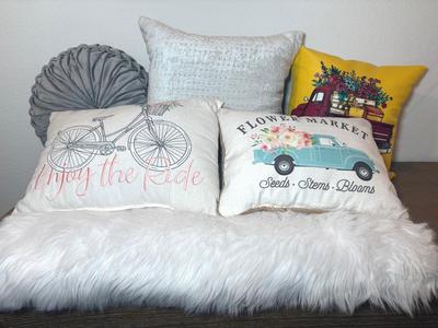 Decor Throw Pillows & White Faux Fur Rug