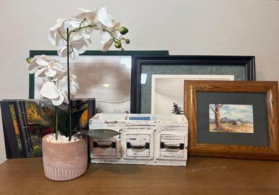 Cute Home Wall & Table Decor 