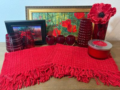 Poppy Themed & Red Home Decor