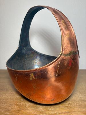 Houston International Trading Solid Copper Basket