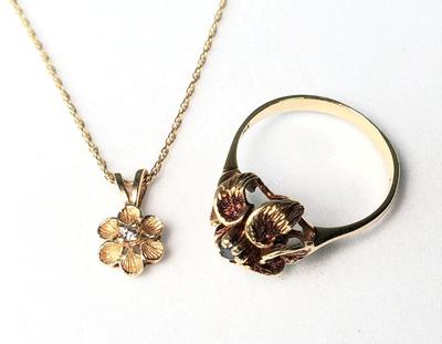 14k flower necklace and flower ring