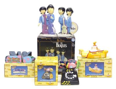 Sale Photo Thumbnail #178: (4) Vandor The Beatles Salt & Pepper Shakers