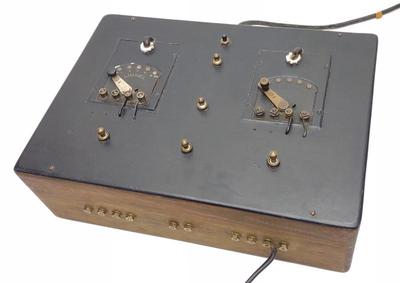 Sale Photo Thumbnail #294: Lionel Transformer Type B Custom Dual Transformer