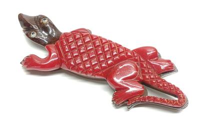 Sale Photo Thumbnail #275: Vintage Bakelite Carved Lizard Brooch Pin