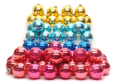 Sale Photo Thumbnail #505: (59) Vintage Round 2.5" Glass Christmas Ornaments