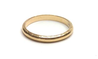 Sale Photo Thumbnail #116: 14K Yellow Gold Wedding Band Ring (sz 7.25)