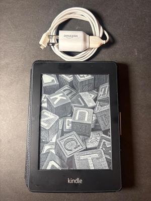 Kindle Paperwhite 5th Gen. eReader 6" Wi-Fi 2GB (EY21) Black W/Case
