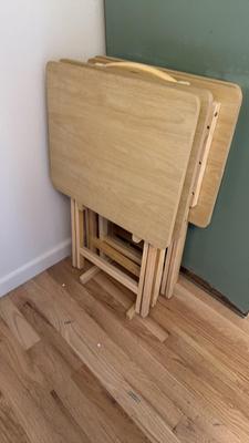 Light Wood TV Tray Set