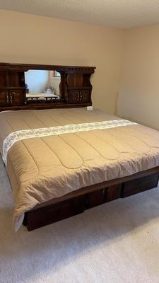 California King Bed Set With Under Drawers