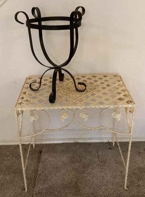 Iron pot stand and table