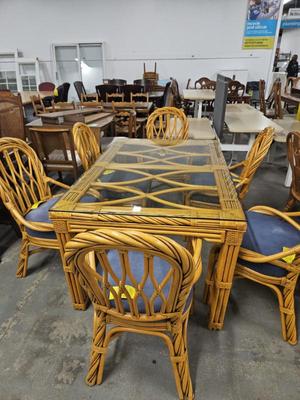SOUTH SEAS DINING ROOM SET LOCATED PFF SITE.750.00 COST 3500 NEW 