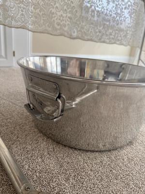 Ice bucket for drinks