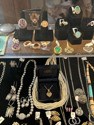 Sale Photo Thumbnail #113