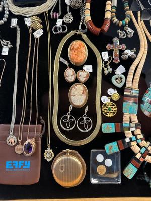 Sale Photo Thumbnail #107