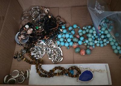 Sale Photo Thumbnail #75