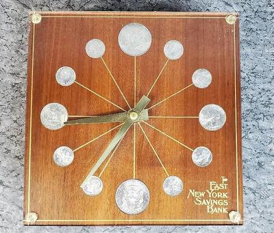 Vintage novelty us coin clock