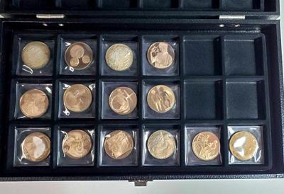 Commemorative coins