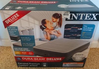 INTEX DELUXE QUEEN AIR MATTRESS 
