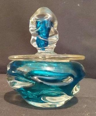 GORGEOUS BLUE ART GLASS CANDY DISH