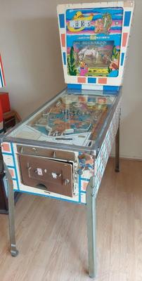 PINBALL MACHINE "BUCKAROO"